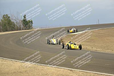 media/Jan-26-2025-CalClub SCCA (Sun) [[cfcea7df88]]/Group 7/Race/